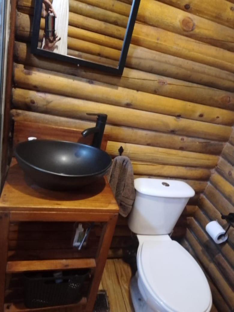 Foresta Acantilados, Casa Container Y Cabana De Troncos 马德普拉塔 外观 照片